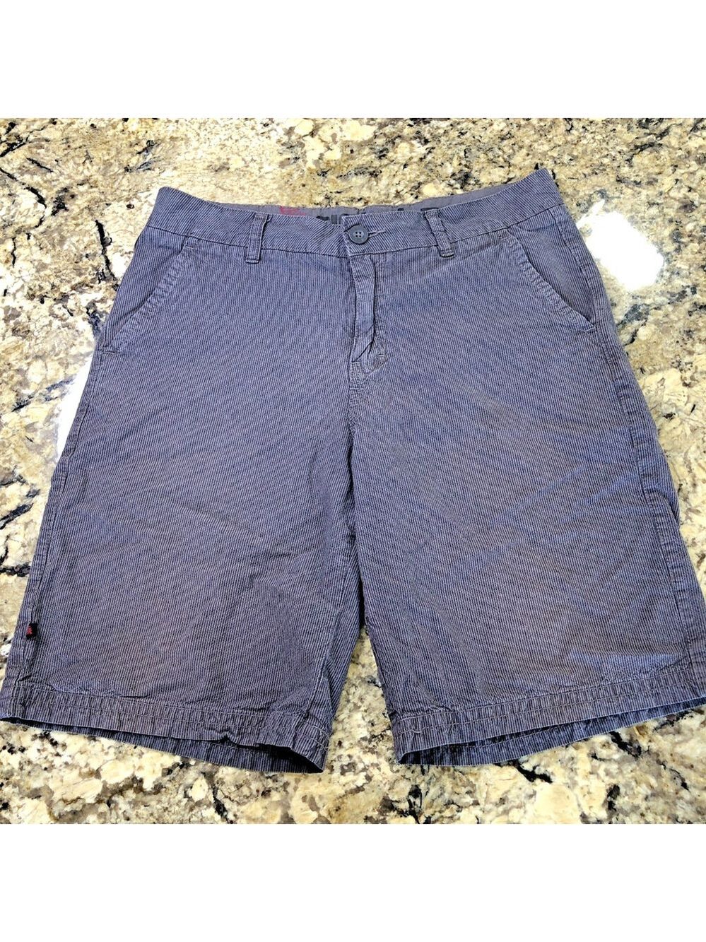 Vintage Size 32 X 10 Gotcha Mens Shorts Grey 100% Cotton Comfy Causal VTG KH